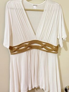 NWOT VENUS Top with rope trim
